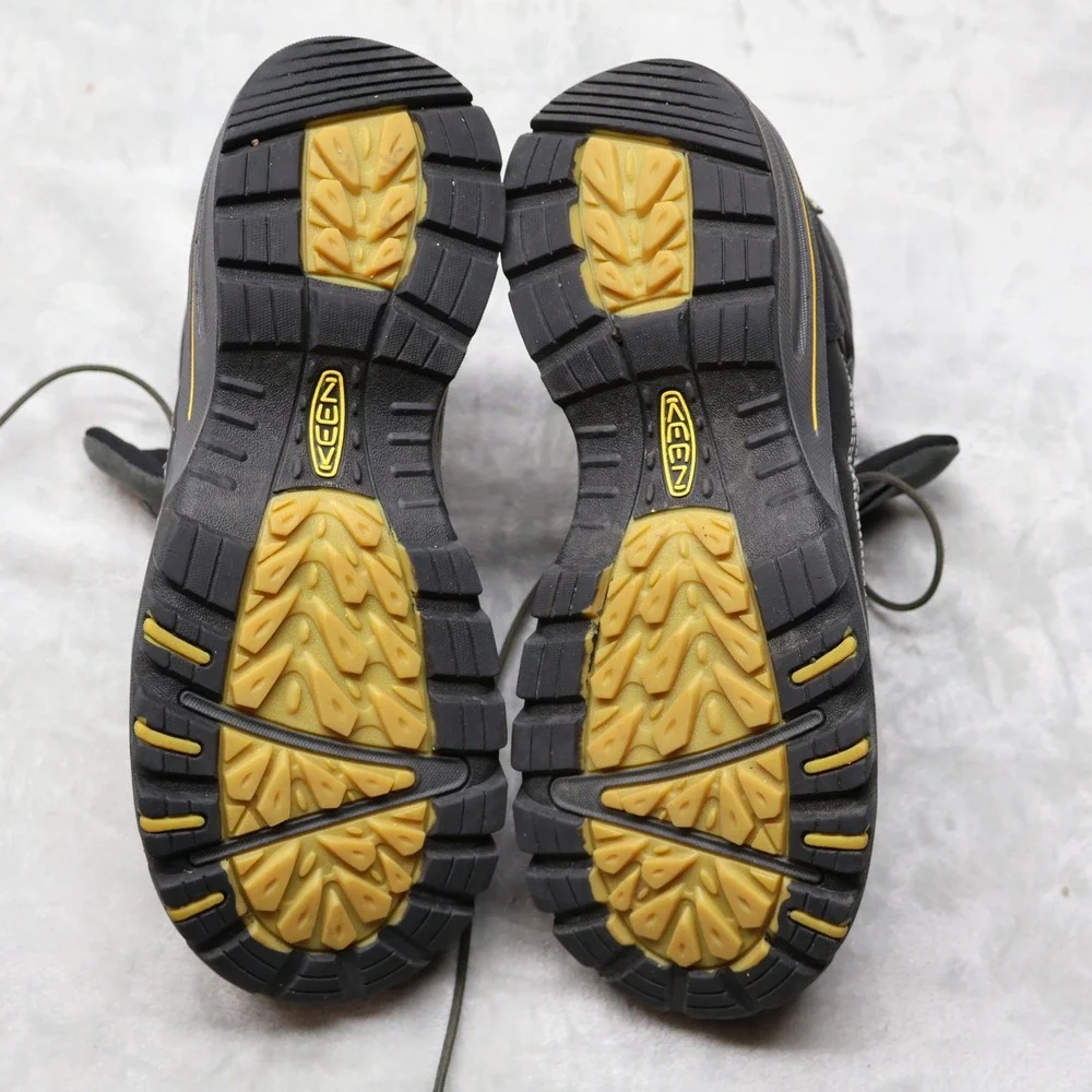 Keen couple blemish
